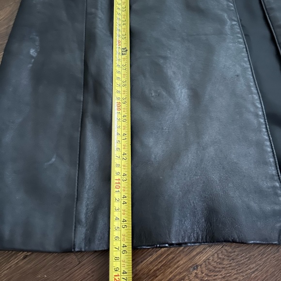 Incredible Leather Trench Coat with Hood - Picture 5 of 6